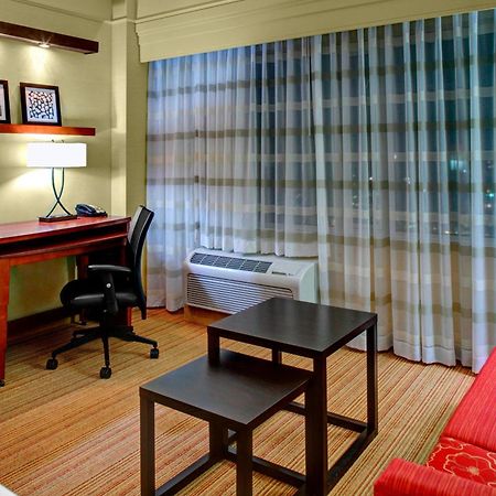 Courtyard By Marriott Greenville Downtown Kültér fotó