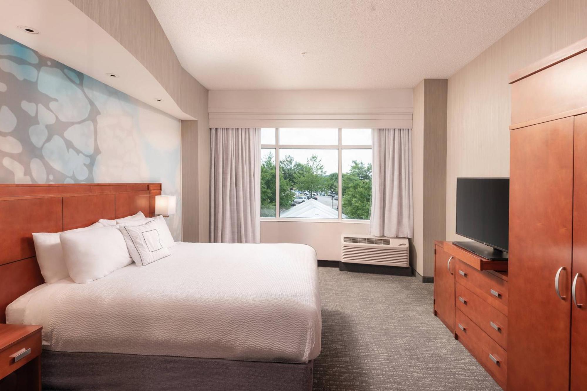 Courtyard By Marriott Greenville Downtown Kültér fotó