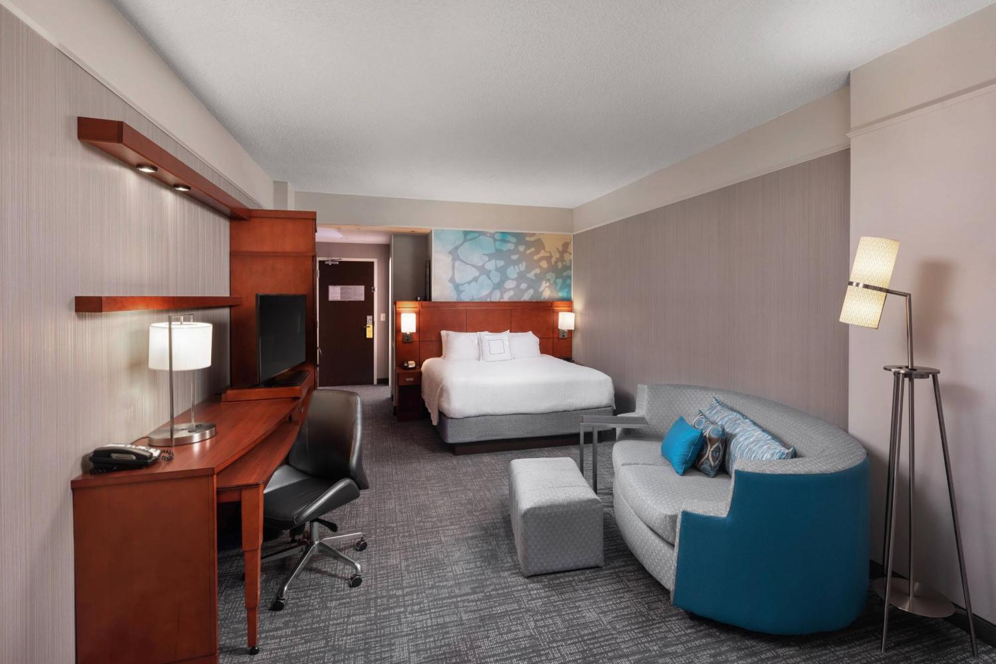 Courtyard By Marriott Greenville Downtown Kültér fotó