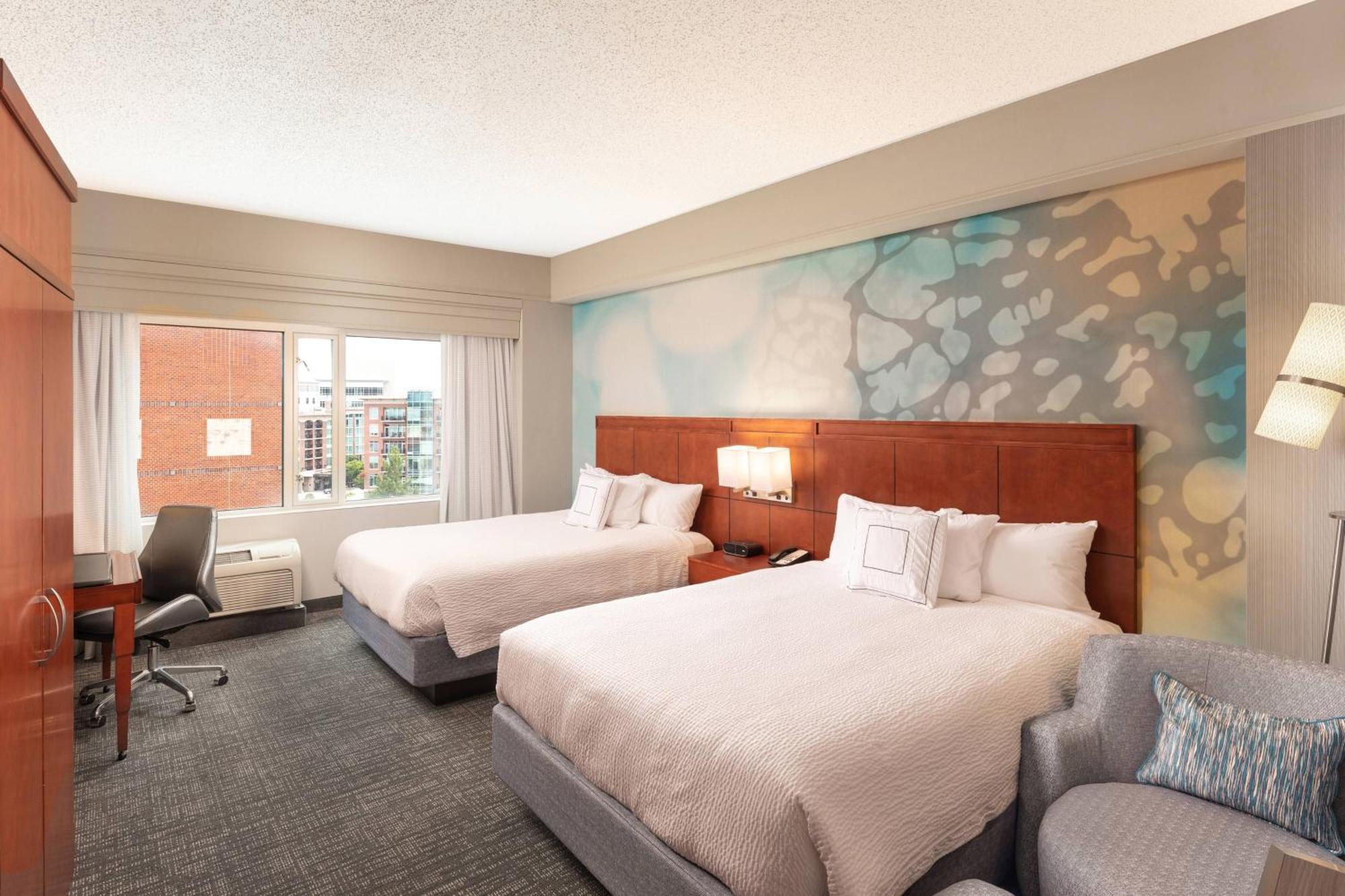 Courtyard By Marriott Greenville Downtown Kültér fotó